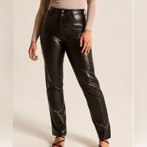 Abercrombie & Fitch Curve Love Vegan Leather 90s Straight Pant - Size 28 / 6L